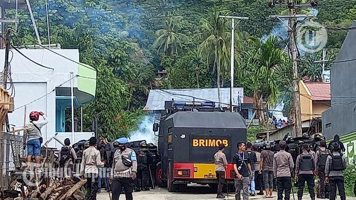 pembubaran-massa-Demo-tolak-DOB-dan-Otsus-Papua