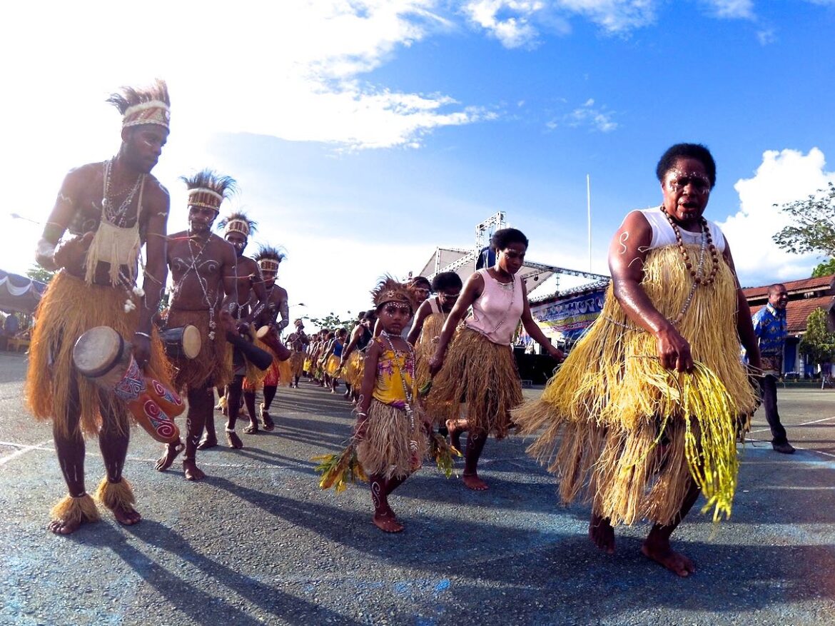 Ilustrasi Masyarakat Adat Papua