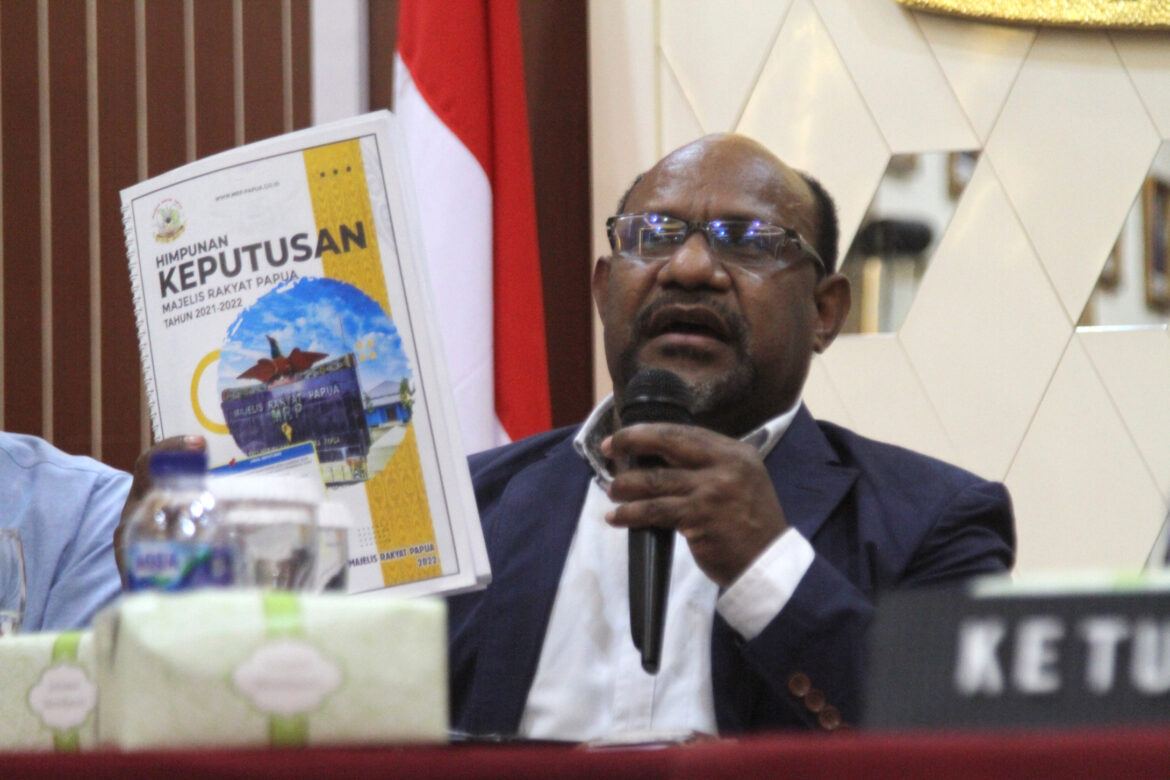 Ketua MRP Timotius Murib saat Audiensi di KPU Jakarta