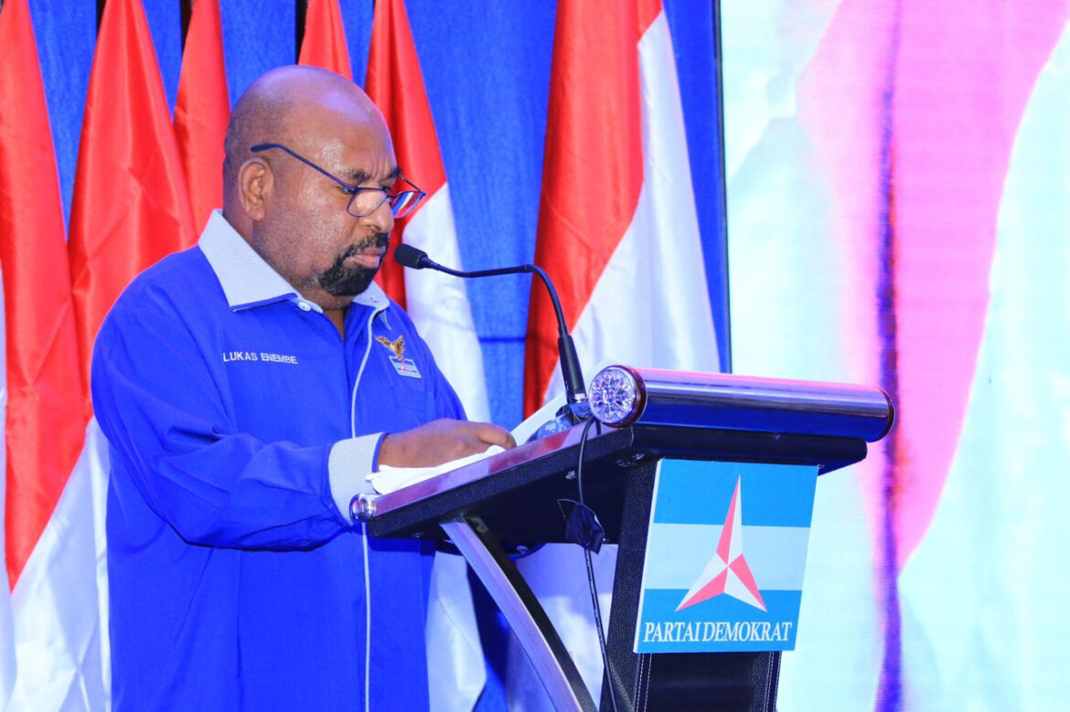 Lukas Enembe Kader Partai Demokrat