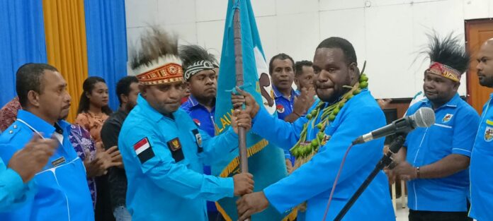 Ketua Umum DPP KNPI Papua Benyamin Gurik