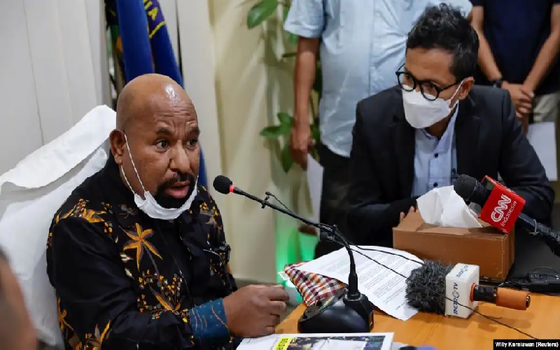 Tersangka Kasus Korupsi dan Gratifikasi Lukas Enembe