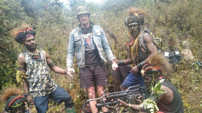 pilot-susi-air-disandera-kkb-papua